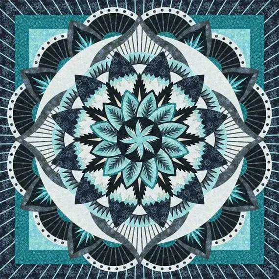 Dinner Plate Dahlia by Judy Niemeyer - Image of Completed Quilt that has been quilted.