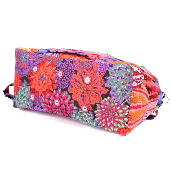 By Annie Ultimate Travel Bag 2.0 Pattern Pattern - Bottom of completed bag