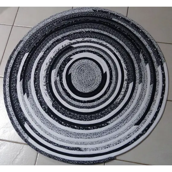 Buddies Easy Jelly Roll Rug Pattern