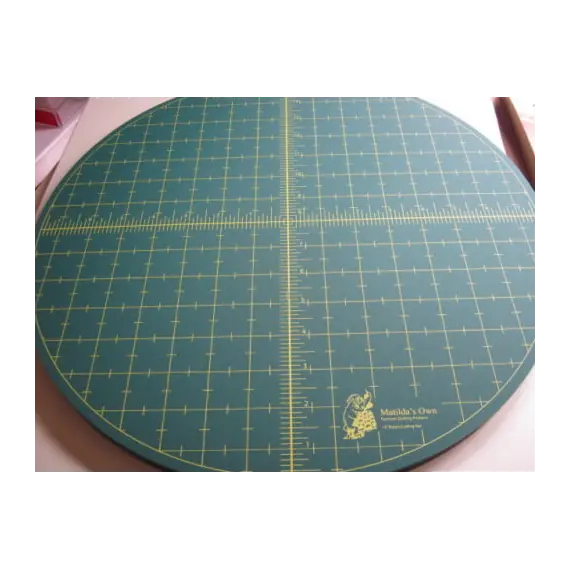 Self Healing Rotating Cutting Mat (Round 15" 38 cms)